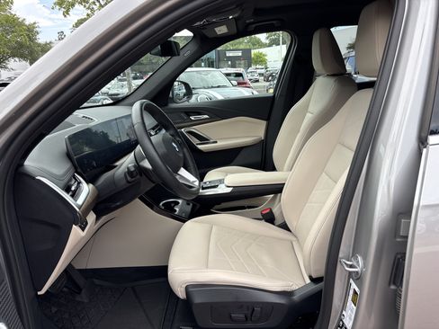 Used 2025 BMW X1 xDrive28i w/ Technology Package AWD/4WD image 16