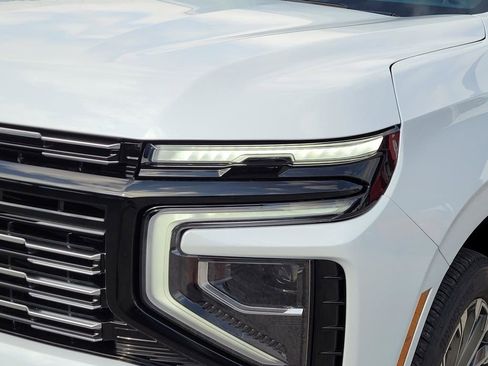 New 2026 Chevrolet Tahoe High Country w/ LPO, Illumination Package AWD/4WD image 4