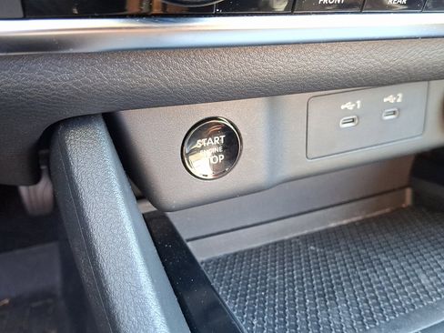 Certified 2025 Nissan Rogue SV image 21