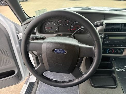 Used 2011 Ford Ranger XLT image 18
