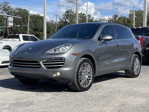 Used 2014 Porsche Cayenne Diesel Platinum Edition image 15