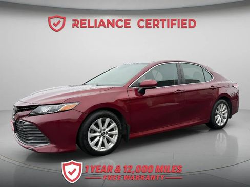 Used 2019 Toyota Camry LE w/ Carpet Mat Package image 2