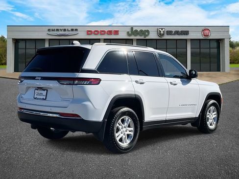 Used 2024 Jeep Grand Cherokee Laredo w/ MOPAR Finishing Package image 26