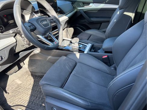 Used 2023 Audi Q5 e Premium Plus w/ Premium Plus Package image 5