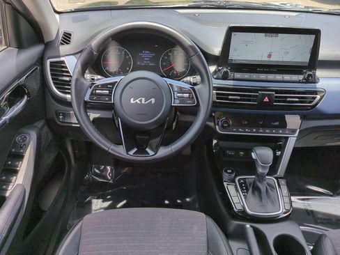 Certified 2022 Kia Seltos Nightfall Edition AWD/4WD image 16