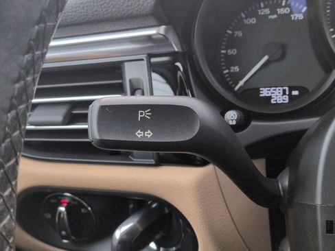 Used 2023 Porsche Macan Turbo image 28