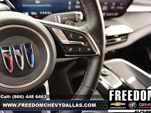 Used 2025 Buick Enclave Preferred image 22