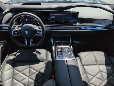 Used 2026 BMW 740i w/ Premium Package RWD image 28
