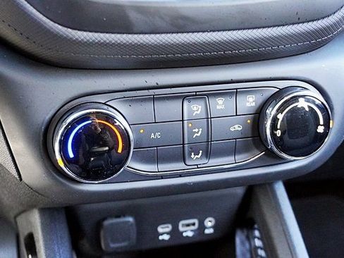 Used 2022 Chevrolet TrailBlazer LS image 27