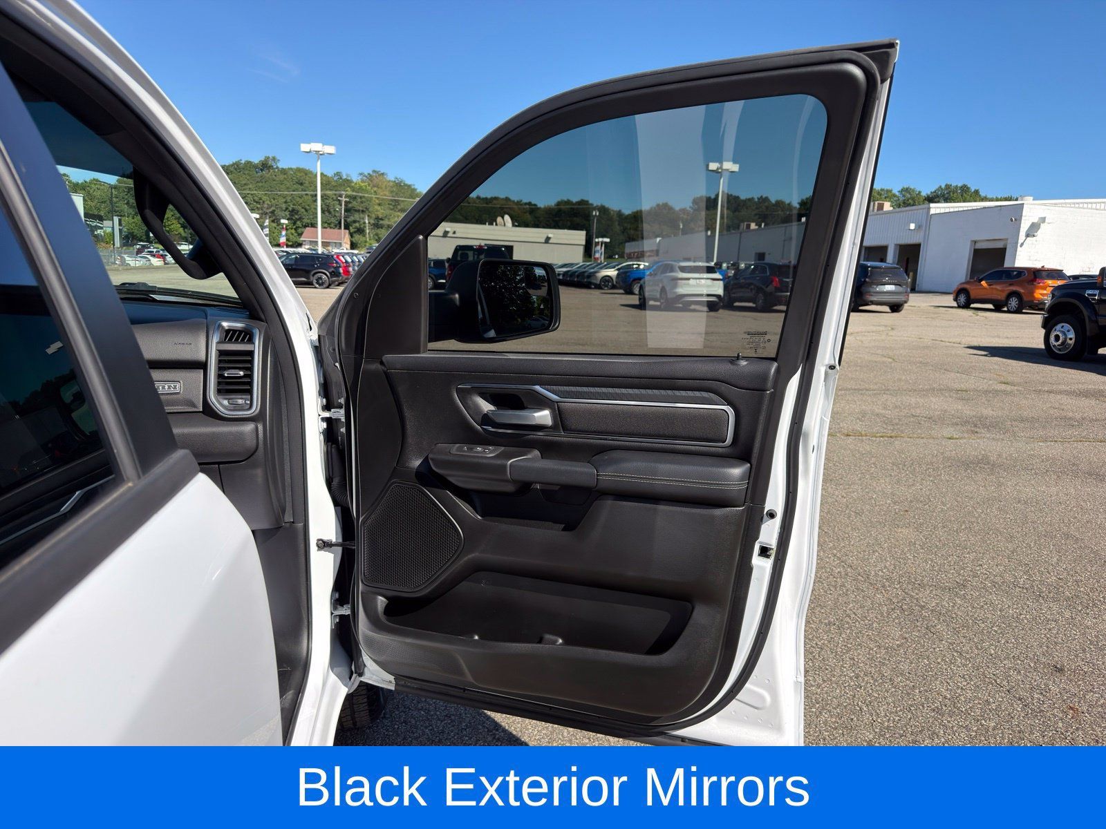 Used 2025 RAM 1500 Big Horn AWD/4WD image 33