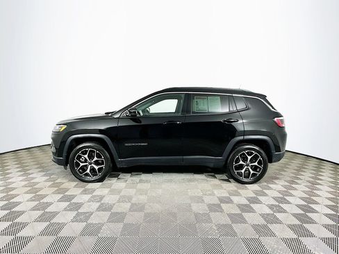 Certified 2025 Jeep Compass Limited image 6