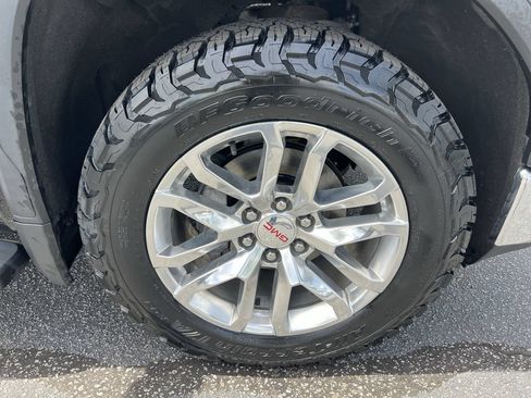 Used 2019 GMC Sierra 1500 SLT w/ SLT Premium Plus Package AWD/4WD image 13