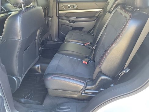 Used 2019 Ford Explorer XLT w/ Equipment Group 202A image 14