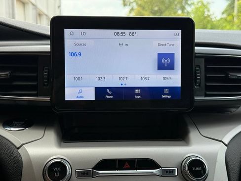 Used 2024 Ford Explorer XLT w/ Equipment Group 202A AWD/4WD image 15