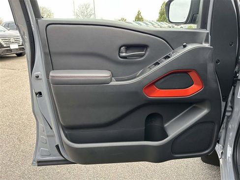 New 2026 Nissan Frontier PRO-4X w/ Pro-4x Convenience Package image 14