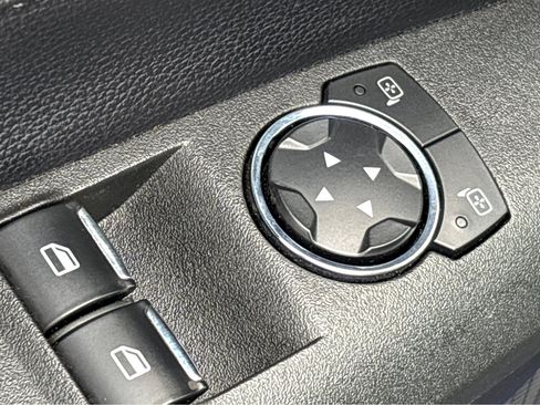 Used 2016 Ford Mustang GT image 11