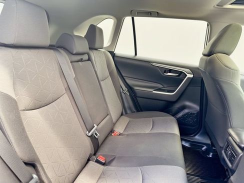 Used 2019 Toyota RAV4 XLE FWD image 29
