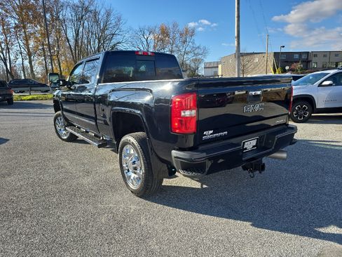 Used 2018 GMC Sierra 2500 Denali image 9