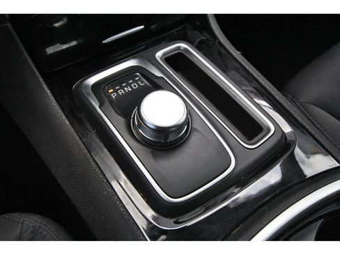 Used 2023 Chrysler 300 Touring w/ Sport Appearance Package RWD image 23
