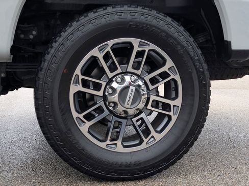 Certified 2025 Ford F350 Platinum w/ Platinum Plus Package AWD/4WD image 25