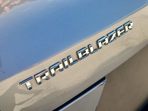 Used 2023 Chevrolet TrailBlazer LT FWD image 29