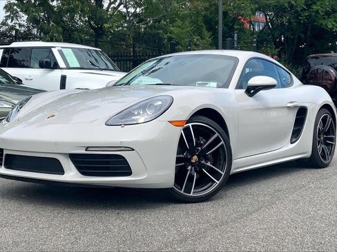 Used 2024 Porsche 718 Cayman RWD image 1