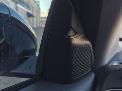 Used 2016 Volvo V60 T5 Cross Country w/ Convenience Package AWD/4WD image 32