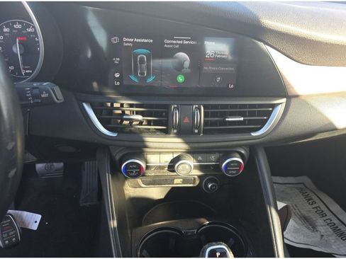 Used 2020 Alfa Romeo Giulia Ti w/ Nero Edizione image 13