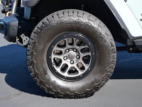 Used 2023 Jeep Wrangler Unlimited Rubicon 392 w/ Xtreme Recon 35" Tire Package AWD/4WD image 18