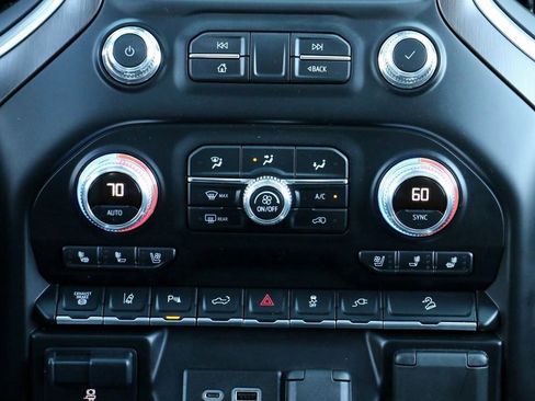 Used 2022 GMC Sierra 2500 AT4 w/ AT4 Premium Plus Package image 35