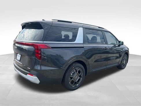 New 2026 Kia Carnival EX FWD image 5