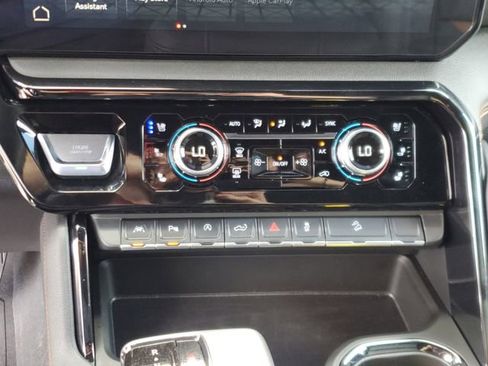 Used 2025 GMC Sierra 1500 AT4 w/ AT4 Premium Package AWD/4WD image 26