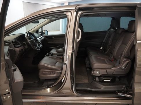Used 2021 Honda Odyssey Touring image 23