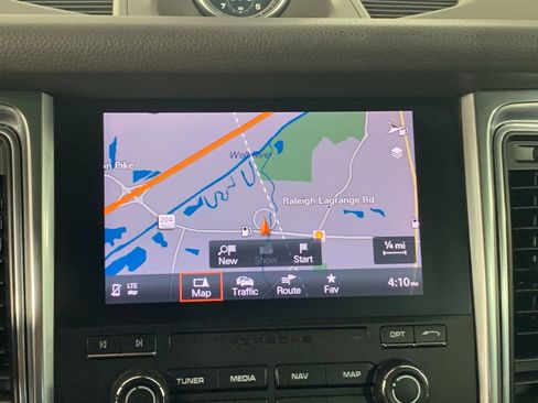 Used 2018 Porsche Macan S AWD/4WD image 25