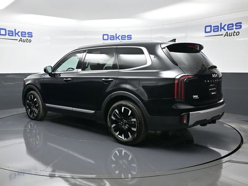 Used 2024 Kia Telluride SX w/ Towing Package image 6