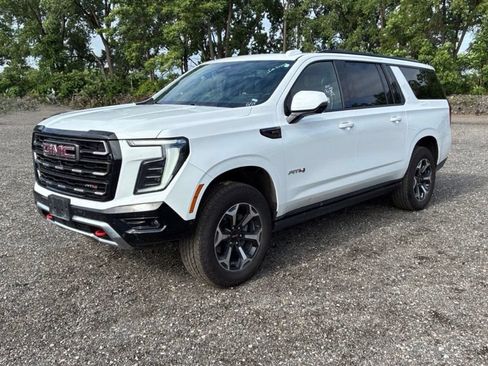 Used 2025 GMC Yukon XL AT4 Ultimate AWD/4WD image 1