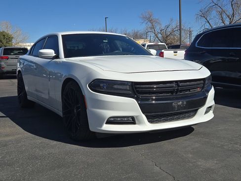 Used 2016 Dodge Charger R/T image 3