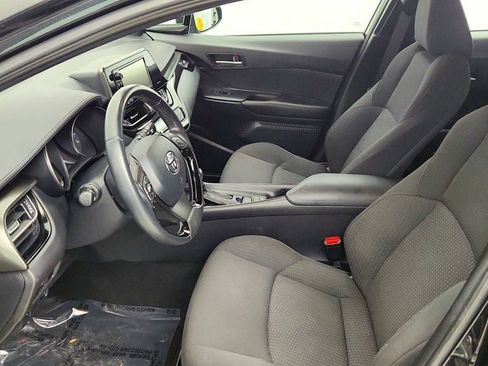 Used 2018 Toyota C-HR XLE image 19