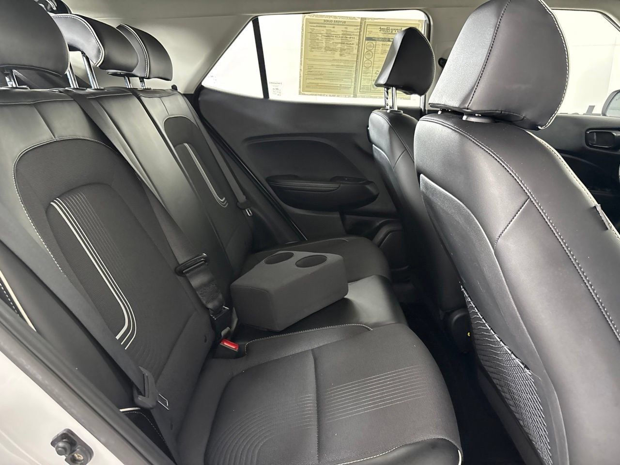 Used 2022 Hyundai Venue Limited FWD image 28