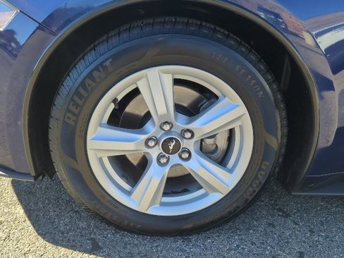 Used 2019 Ford Mustang EcoBoost image 21