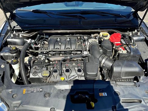 Used 2013 Ford Taurus SEL image 21