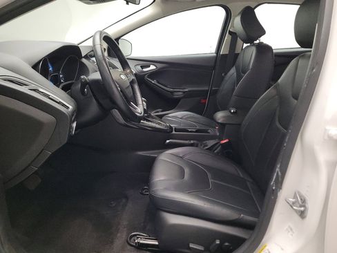 Used 2018 Ford Focus Titanium w/ Titanium Technology Package FWD image 17