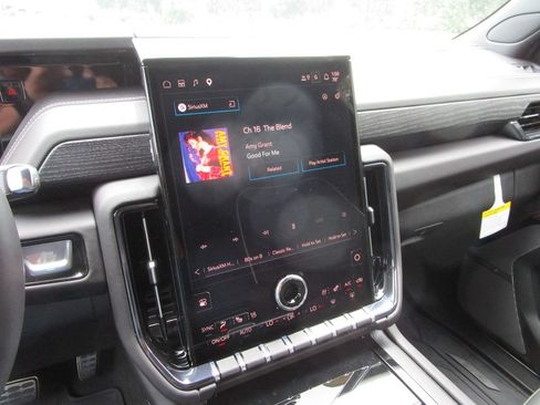 New 2026 GMC Yukon AT4 Ultimate AWD/4WD image 36