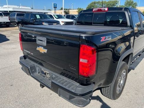 Used 2019 Chevrolet Colorado Z71 AWD/4WD image 4