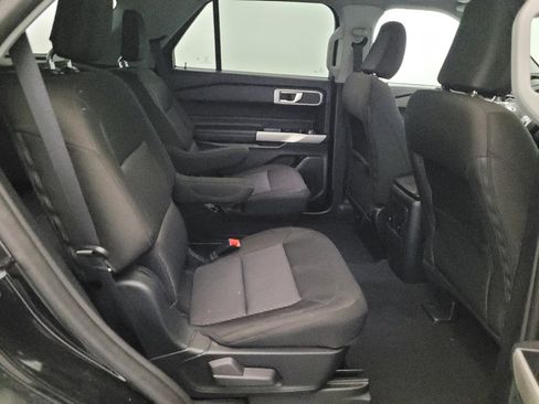 Used 2022 Ford Explorer XLT AWD/4WD image 19