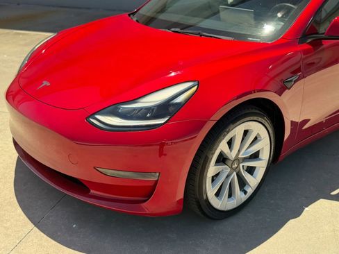 Used 2023 Tesla Model 3 Standard Range RWD image 2