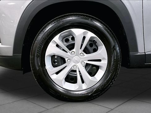 Used 2026 Chevrolet Trax LS FWD image 11