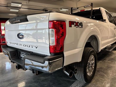 Used 2019 Ford F250 XLT w/ XLT Premium Package AWD/4WD image 10