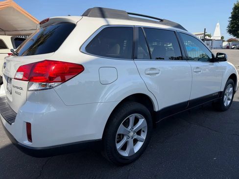 Used 2014 Subaru Outback 2.5i Premium AWD/4WD image 22