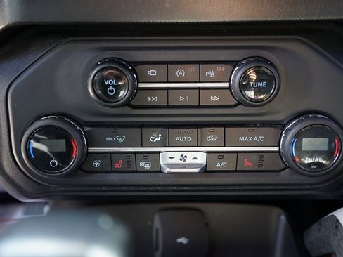 Certified 2021 Ford Bronco First Edition image 16